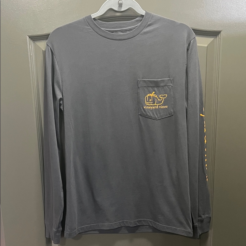 Vineyard Vines Gray Long Sleeve Tee with Orange Halloween Logo Size XS